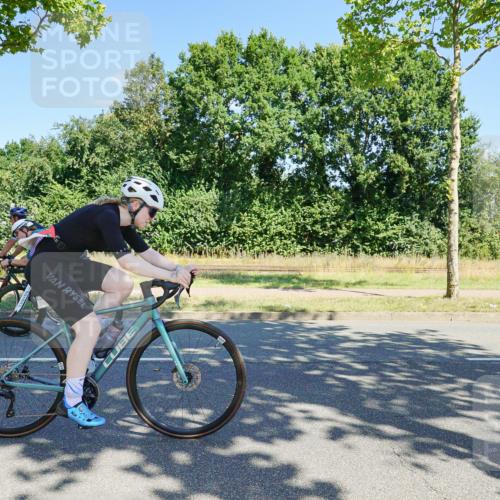 09.08.2026 - GEWOBA Citytriathlon Bremen Michael Burmester http://msf.ph/oto/9959855 09.08.2026 12:32:49 Radfahren 636, 875, 921, 983, 1008, 1137 meine-sportfotos.de