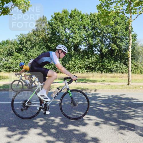 09.08.2026 - GEWOBA Citytriathlon Bremen Michael Burmester http://msf.ph/oto/9959864 09.08.2026 12:33:16 Radfahren 730, 769, 879, 930, 1006 meine-sportfotos.de