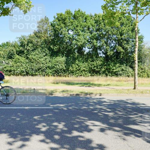 09.08.2026 - GEWOBA Citytriathlon Bremen Michael Burmester http://msf.ph/oto/9959880 09.08.2026 12:33:41 Radfahren 583, 615, 648, 679, 717, 750, 784, 880, 1006, 1133 meine-sportfotos.de