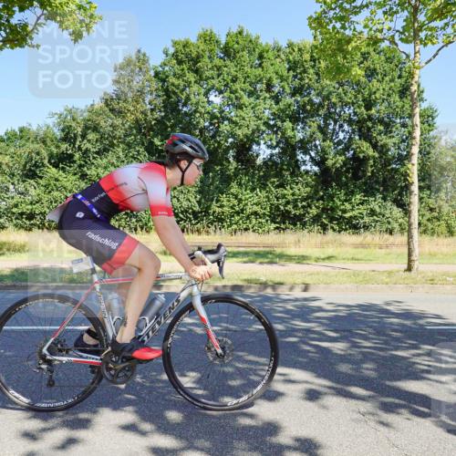 09.08.2026 - GEWOBA Citytriathlon Bremen Michael Burmester http://msf.ph/oto/9959893 09.08.2026 12:34:01 Radfahren 545, 655, 877, 914, 932, 1015, 1158 meine-sportfotos.de