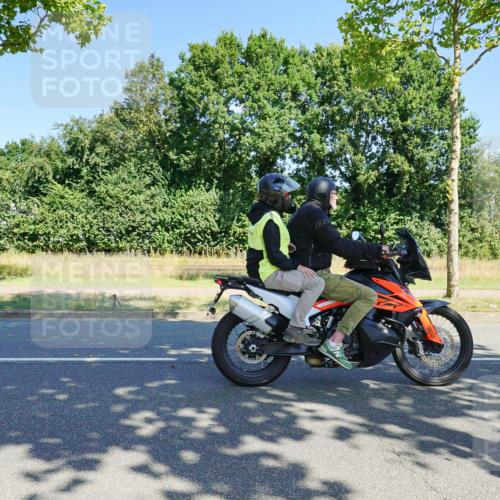 09.08.2026 - GEWOBA Citytriathlon Bremen Michael Burmester http://msf.ph/oto/9959899 09.08.2026 12:34:06 Radfahren 545, 655, 877, 914, 932, 1015, 1143, 1158 meine-sportfotos.de