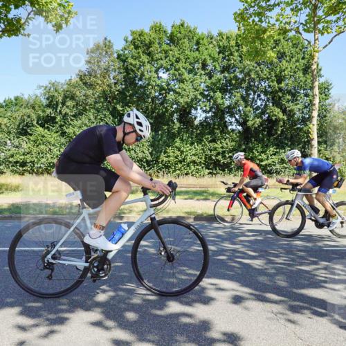 09.08.2026 - GEWOBA Citytriathlon Bremen Michael Burmester http://msf.ph/oto/9959906 09.08.2026 12:34:18 Radfahren 545, 569, 611, 733, 1013, 1015, 1143, 1160 meine-sportfotos.de