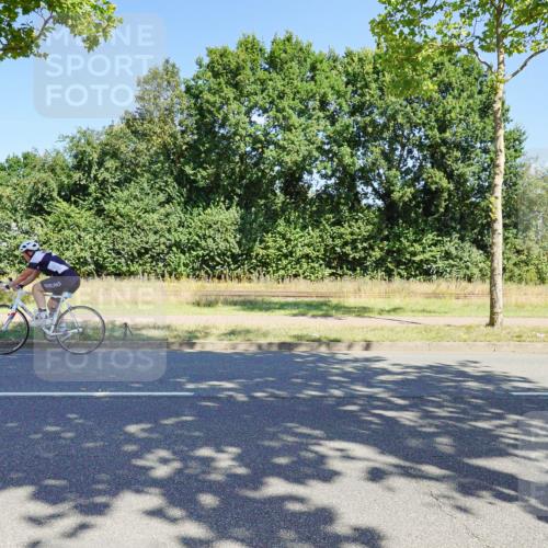 09.08.2026 - GEWOBA Citytriathlon Bremen Michael Burmester http://msf.ph/oto/9959908 09.08.2026 12:34:19 Radfahren 545, 569, 611, 733, 1013, 1015, 1143, 1160 meine-sportfotos.de