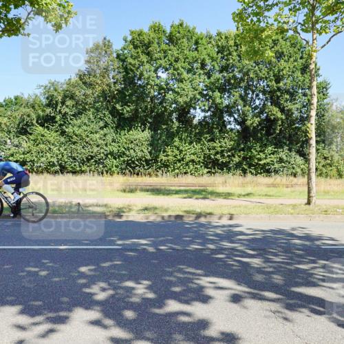 09.08.2026 - GEWOBA Citytriathlon Bremen Michael Burmester http://msf.ph/oto/9959911 09.08.2026 12:34:23 Radfahren 569, 611, 733, 808, 1013, 1130, 1143, 1160 meine-sportfotos.de