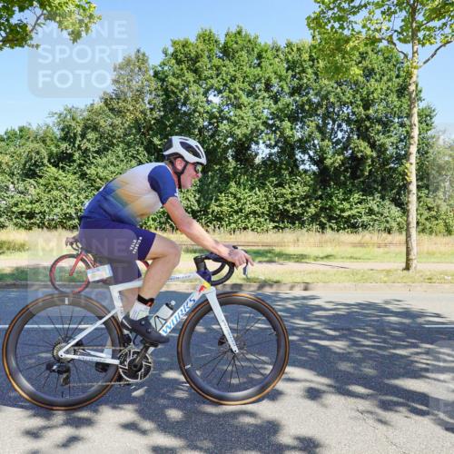 09.08.2026 - GEWOBA Citytriathlon Bremen Michael Burmester http://msf.ph/oto/9959914 09.08.2026 12:34:27 Radfahren 569, 611, 716, 733, 808, 1013, 1130, 1160 meine-sportfotos.de