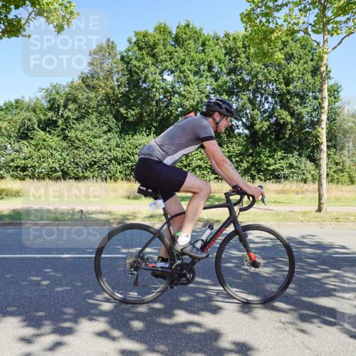 09.08.2026 - GEWOBA Citytriathlon Bremen Michael Burmester http://msf.ph/oto/9959916 09.08.2026 12:34:28 Radfahren 569, 611, 716, 726, 733, 808, 1013, 1130, 1160 meine-sportfotos.de