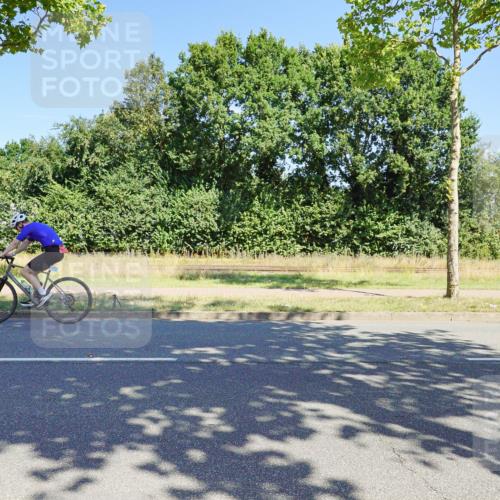 09.08.2026 - GEWOBA Citytriathlon Bremen Michael Burmester http://msf.ph/oto/9959945 09.08.2026 12:35:14 Radfahren 555, 574, 598, 600, 609, 624, 739, 778, 804, 807, 826, 846, 1138 meine-sportfotos.de