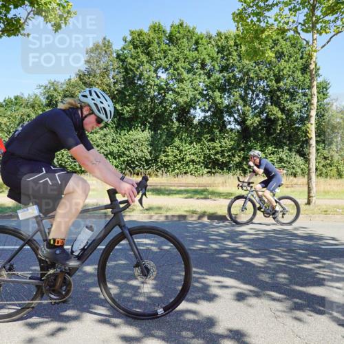 09.08.2026 - GEWOBA Citytriathlon Bremen Michael Burmester http://msf.ph/oto/9959962 09.08.2026 12:35:38 Radfahren 552, 758, 777, 814 meine-sportfotos.de