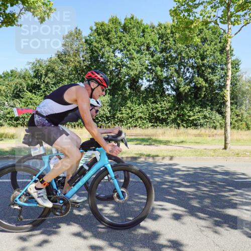 09.08.2026 - GEWOBA Citytriathlon Bremen Michael Burmester http://msf.ph/oto/9959976 09.08.2026 12:35:57 Radfahren 564, 595, 737, 758, 803, 820, 869, 895, 901, 918, 1009, 1155 meine-sportfotos.de