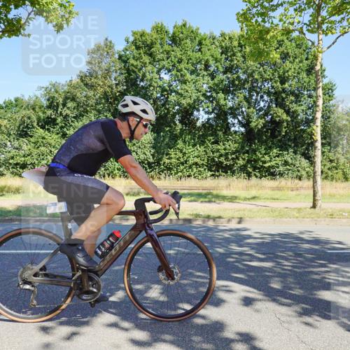 09.08.2026 - GEWOBA Citytriathlon Bremen Michael Burmester http://msf.ph/oto/9959982 09.08.2026 12:36:11 Radfahren 560, 562, 564, 565, 682, 737, 781, 901, 918, 948, 981, 1009, 1110, 1119, 1155 meine-sportfotos.de