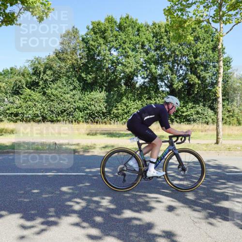 09.08.2026 - GEWOBA Citytriathlon Bremen Michael Burmester http://msf.ph/oto/9959986 09.08.2026 12:36:14 Radfahren 560, 562, 564, 565, 682, 737, 748, 781, 948, 981, 1110, 1119, 1139 meine-sportfotos.de