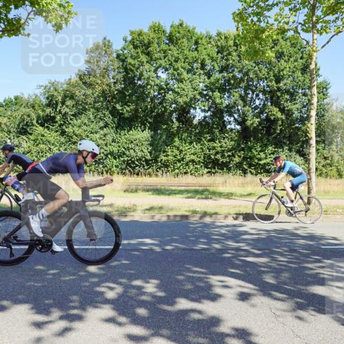 09.08.2026 - GEWOBA Citytriathlon Bremen Michael Burmester http://msf.ph/oto/9960003 09.08.2026 12:36:30 Radfahren 653, 668, 673, 748, 749, 780, 864, 979, 1118, 1129, 1139, 1146 meine-sportfotos.de