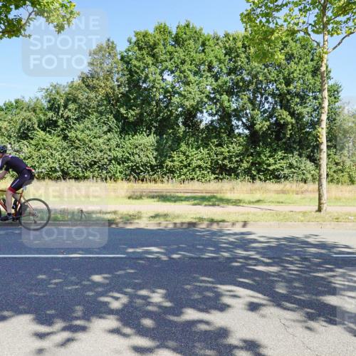09.08.2026 - GEWOBA Citytriathlon Bremen Michael Burmester http://msf.ph/oto/9960016 09.08.2026 12:36:53 Radfahren 699, 823, 861, 943, 970, 1147 meine-sportfotos.de