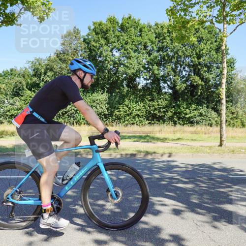 09.08.2026 - GEWOBA Citytriathlon Bremen Michael Burmester http://msf.ph/oto/9960037 09.08.2026 12:37:18 Radfahren 566, 568, 627, 728, 744, 788, 790, 792, 812, 839, 938, 1126, 1142 meine-sportfotos.de