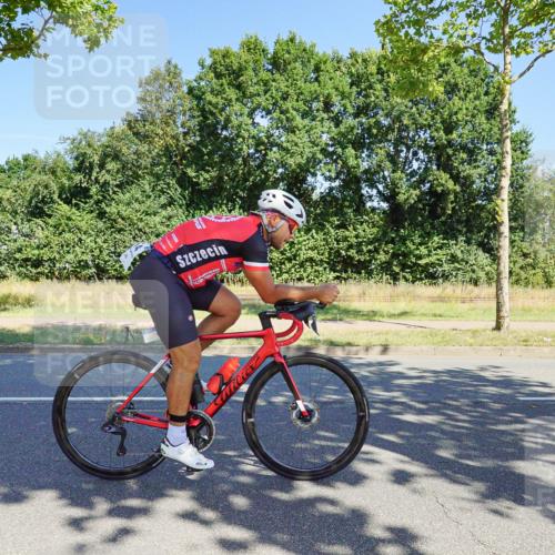 09.08.2026 - GEWOBA Citytriathlon Bremen Michael Burmester http://msf.ph/oto/9960061 09.08.2026 12:37:50 Radfahren 559, 571, 639, 687, 727, 745, 1114 meine-sportfotos.de
