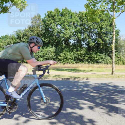 09.08.2026 - GEWOBA Citytriathlon Bremen Michael Burmester http://msf.ph/oto/9960067 09.08.2026 12:38:00 Radfahren 559, 571, 687, 763, 897, 911, 960, 1017, 1113, 1114 meine-sportfotos.de
