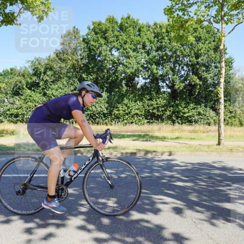 09.08.2026 - GEWOBA Citytriathlon Bremen Michael Burmester http://msf.ph/oto/9960074 09.08.2026 12:38:14 Radfahren 596, 603, 672, 762, 763, 806, 886, 897, 911, 960, 1113 meine-sportfotos.de