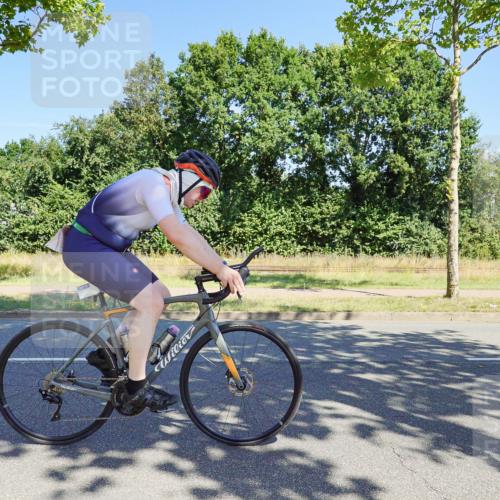 09.08.2026 - GEWOBA Citytriathlon Bremen Michael Burmester http://msf.ph/oto/9960077 09.08.2026 12:38:16 Radfahren 570, 596, 603, 672, 762, 806, 886, 911, 960 meine-sportfotos.de