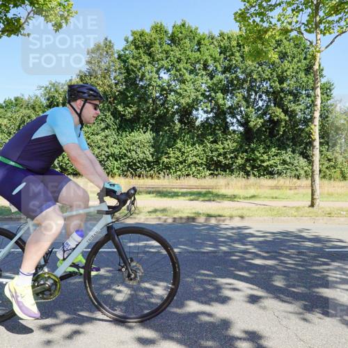 09.08.2026 - GEWOBA Citytriathlon Bremen Michael Burmester http://msf.ph/oto/9960083 09.08.2026 12:38:23 Radfahren 541, 570, 596, 603, 623, 672, 695, 762, 886 meine-sportfotos.de