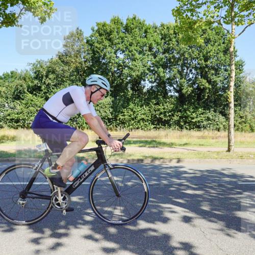 09.08.2026 - GEWOBA Citytriathlon Bremen Michael Burmester http://msf.ph/oto/9960092 09.08.2026 12:38:38 Radfahren 541, 572, 577, 623, 637, 667, 695, 838, 844, 912, 1111, 1156 meine-sportfotos.de