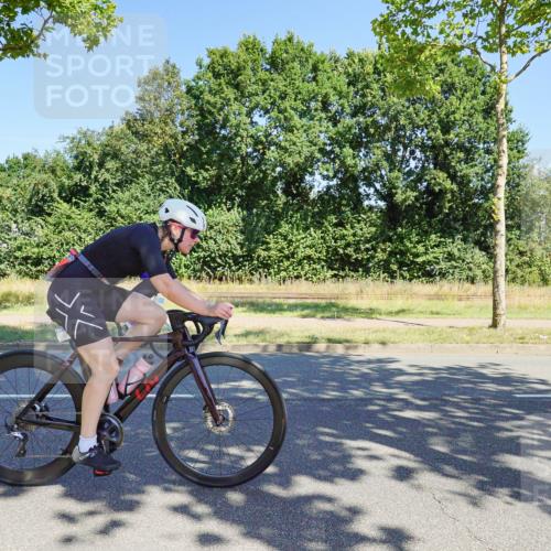 09.08.2026 - GEWOBA Citytriathlon Bremen Michael Burmester http://msf.ph/oto/9960116 09.08.2026 12:39:11 Radfahren 664, 694, 759, 770, 776, 931, 1124 meine-sportfotos.de