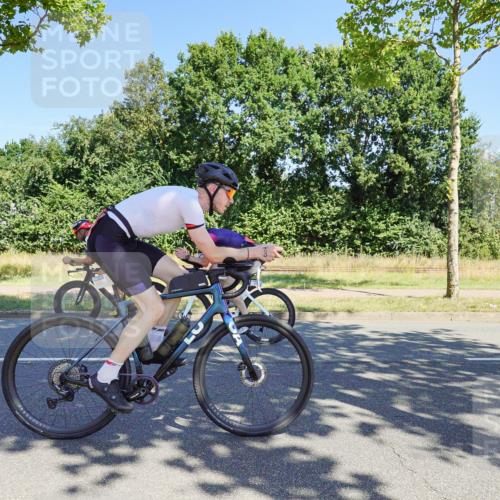09.08.2026 - GEWOBA Citytriathlon Bremen Michael Burmester http://msf.ph/oto/9960119 09.08.2026 12:39:14 Radfahren 664, 759, 770, 776, 817, 931, 1124 meine-sportfotos.de