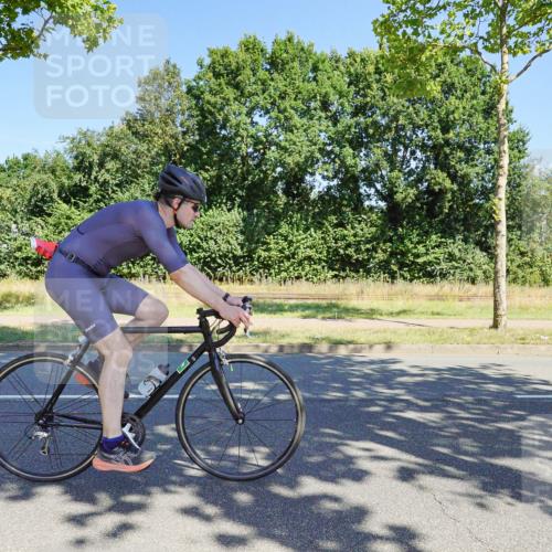 09.08.2026 - GEWOBA Citytriathlon Bremen Michael Burmester http://msf.ph/oto/9960128 09.08.2026 12:39:28 Radfahren 612, 656, 664, 705, 783, 817 meine-sportfotos.de
