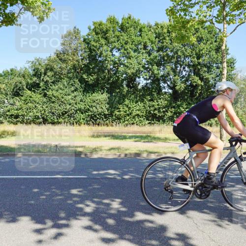 09.08.2026 - GEWOBA Citytriathlon Bremen Michael Burmester http://msf.ph/oto/9960141 09.08.2026 12:39:44 Radfahren 612, 693, 834, 840, 871, 896, 923, 998, 1154 meine-sportfotos.de