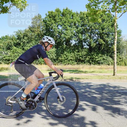 09.08.2026 - GEWOBA Citytriathlon Bremen Michael Burmester http://msf.ph/oto/9960152 09.08.2026 12:40:02 Radfahren 675, 696, 796, 876, 968, 972, 1012, 1120, 1132, 1154 meine-sportfotos.de