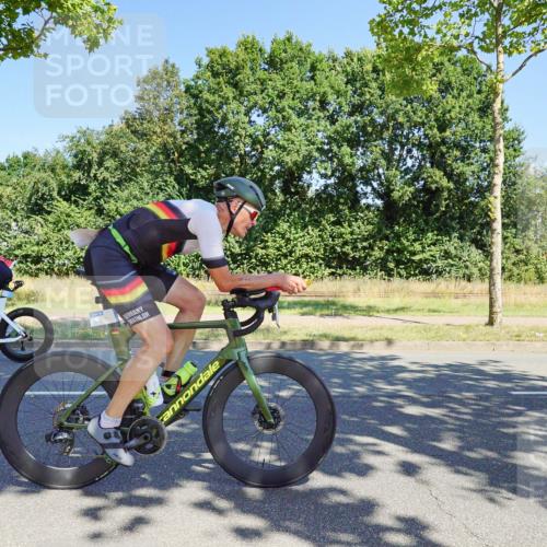 09.08.2026 - GEWOBA Citytriathlon Bremen Michael Burmester http://msf.ph/oto/9960175 09.08.2026 12:40:37 Radfahren 651, 671, 701, 707, 809, 810, 819, 888, 919, 954, 1136 meine-sportfotos.de