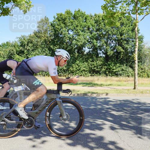 09.08.2026 - GEWOBA Citytriathlon Bremen Michael Burmester http://msf.ph/oto/9960184 09.08.2026 12:40:48 Radfahren 586, 601, 620, 644, 651, 774, 805, 810, 976, 1136 meine-sportfotos.de