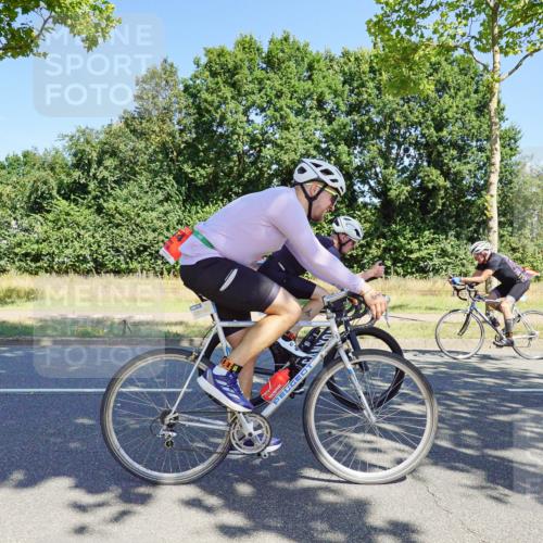 09.08.2026 - GEWOBA Citytriathlon Bremen Michael Burmester http://msf.ph/oto/9960187 09.08.2026 12:40:50 Radfahren 586, 601, 620, 644, 651, 774, 805, 810, 848, 976 meine-sportfotos.de