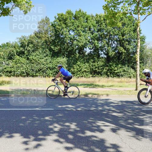 09.08.2026 - GEWOBA Citytriathlon Bremen Michael Burmester http://msf.ph/oto/9960191 09.08.2026 12:40:54 Radfahren 586, 601, 620, 644, 651, 774, 800, 805, 848, 976 meine-sportfotos.de