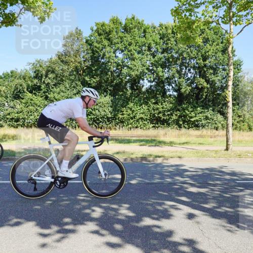 09.08.2026 - GEWOBA Citytriathlon Bremen Michael Burmester http://msf.ph/oto/9960216 09.08.2026 12:41:38 Radfahren 548, 602, 731, 740, 766, 767, 873, 915, 933, 940, 1020, 1121, 1159 meine-sportfotos.de