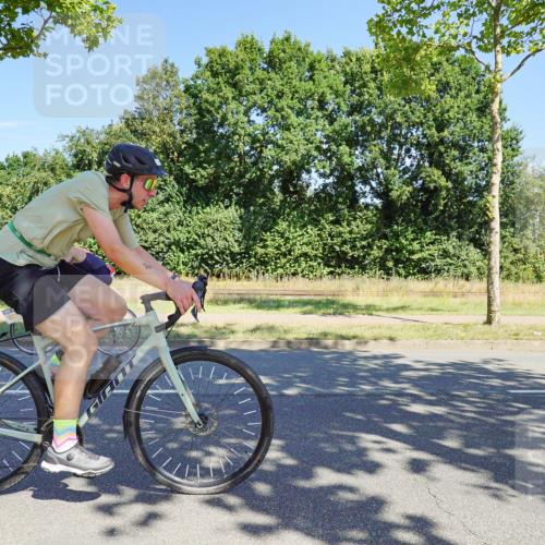 09.08.2026 - GEWOBA Citytriathlon Bremen Michael Burmester http://msf.ph/oto/9960251 09.08.2026 12:42:32 Radfahren 635, 768, 782, 870, 885, 966 meine-sportfotos.de