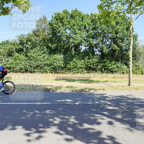09.08.2026 - GEWOBA Citytriathlon Bremen Michael Burmester http://msf.ph/oto/9960256 09.08.2026 12:42:38 Radfahren 681, 720, 768, 870, 885, 966 meine-sportfotos.de