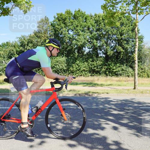 09.08.2026 - GEWOBA Citytriathlon Bremen Michael Burmester http://msf.ph/oto/9960259 09.08.2026 12:42:44 Radfahren 681, 720, 885, 890, 942, 966, 1104, 1140 meine-sportfotos.de