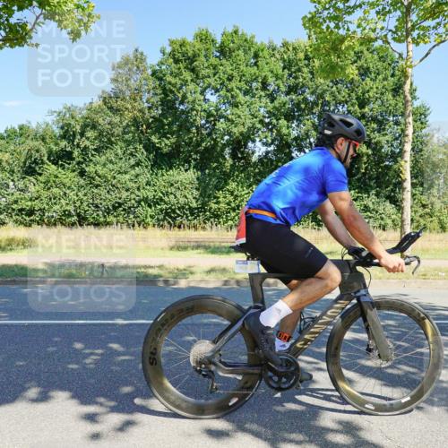 09.08.2026 - GEWOBA Citytriathlon Bremen Michael Burmester http://msf.ph/oto/9960263 09.08.2026 12:42:50 Radfahren 681, 720, 785, 890, 942, 1104, 1140 meine-sportfotos.de