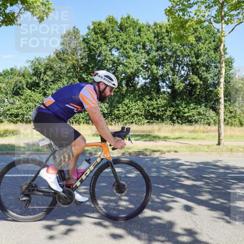 09.08.2026 - GEWOBA Citytriathlon Bremen Michael Burmester http://msf.ph/oto/9960264 09.08.2026 12:42:52 Radfahren 588, 681, 720, 785, 890, 942, 1104, 1140 meine-sportfotos.de