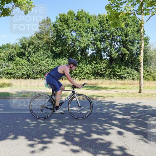 09.08.2026 - GEWOBA Citytriathlon Bremen Michael Burmester http://msf.ph/oto/9960265 09.08.2026 12:42:52 Radfahren 588, 681, 720, 785, 890, 942, 1104, 1140 meine-sportfotos.de