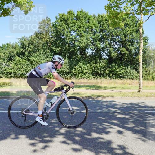 09.08.2026 - GEWOBA Citytriathlon Bremen Michael Burmester http://msf.ph/oto/9960284 09.08.2026 12:43:24 Radfahren 546, 558, 621, 643, 674, 700, 732, 859, 887, 898, 944, 945, 989, 991, 996, 1105, 1108, 1148 meine-sportfotos.de