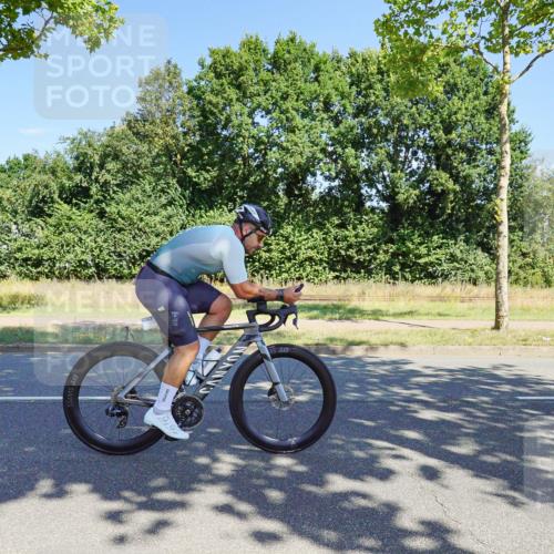 09.08.2026 - GEWOBA Citytriathlon Bremen Michael Burmester http://msf.ph/oto/9960289 09.08.2026 12:43:29 Radfahren 546, 621, 643, 674, 700, 712, 732, 797, 898, 944, 989, 991, 1105, 1108, 1148 meine-sportfotos.de