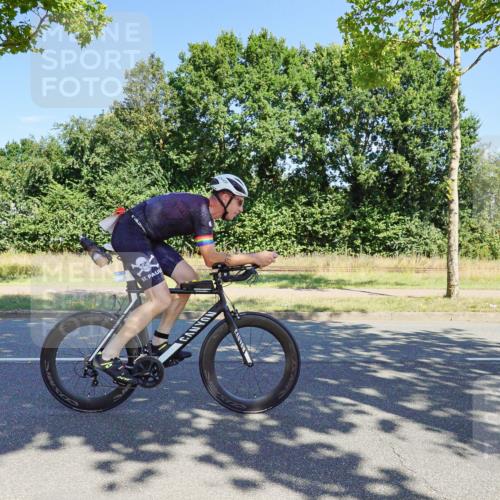 09.08.2026 - GEWOBA Citytriathlon Bremen Michael Burmester http://msf.ph/oto/9960291 09.08.2026 12:43:33 Radfahren 546, 621, 643, 700, 712, 732, 797, 898, 944, 989, 1105, 1108, 1148 meine-sportfotos.de