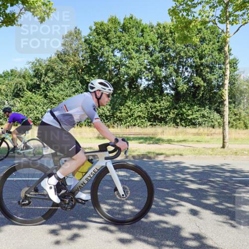 09.08.2026 - GEWOBA Citytriathlon Bremen Michael Burmester http://msf.ph/oto/9960300 09.08.2026 12:43:47 Radfahren 633, 1125 meine-sportfotos.de