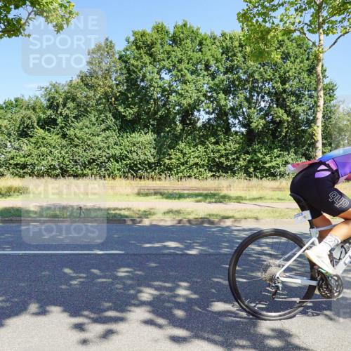 09.08.2026 - GEWOBA Citytriathlon Bremen Michael Burmester http://msf.ph/oto/9960317 09.08.2026 12:44:14 Radfahren 614, 658, 660, 661, 714, 854, 891, 957, 974 meine-sportfotos.de