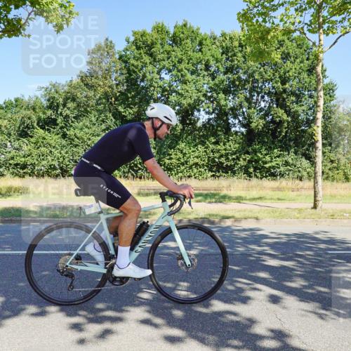09.08.2026 - GEWOBA Citytriathlon Bremen Michael Burmester http://msf.ph/oto/9960323 09.08.2026 12:44:21 Radfahren 587, 629, 658, 660, 714, 854, 957, 974, 1014, 1106 meine-sportfotos.de