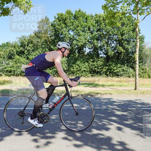 09.08.2026 - GEWOBA Citytriathlon Bremen Michael Burmester http://msf.ph/oto/9960358 09.08.2026 12:45:01 Radfahren 556, 607, 631, 666, 690, 729, 813, 831, 842, 843, 853, 862, 941, 985, 1117 meine-sportfotos.de