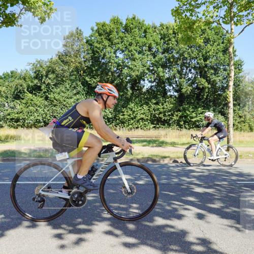 09.08.2026 - GEWOBA Citytriathlon Bremen Michael Burmester http://msf.ph/oto/9960359 09.08.2026 12:45:02 Radfahren 556, 607, 631, 666, 690, 729, 813, 831, 842, 843, 853, 862, 941, 985, 1117 meine-sportfotos.de