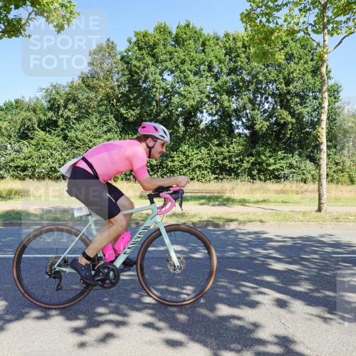 09.08.2026 - GEWOBA Citytriathlon Bremen Michael Burmester http://msf.ph/oto/9960366 09.08.2026 12:45:09 Radfahren 549, 556, 597, 607, 610, 631, 666, 676, 690, 843, 853, 862, 878, 985, 997, 1128, 1157 meine-sportfotos.de