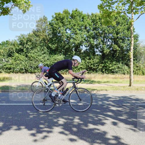 09.08.2026 - GEWOBA Citytriathlon Bremen Michael Burmester http://msf.ph/oto/9960369 09.08.2026 12:45:12 Radfahren 549, 556, 597, 607, 610, 631, 676, 690, 738, 843, 853, 862, 878, 997, 1128, 1157 meine-sportfotos.de